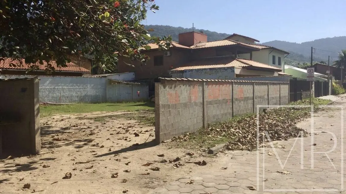 Foto 3 de Terreno / Lote à venda, 373m2 em Ubatuba - SP