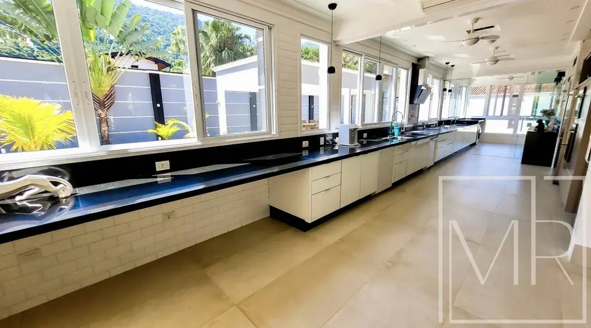 Foto 8 de Casa com 7 quartos à venda, 1500m2 em Ubatuba - SP