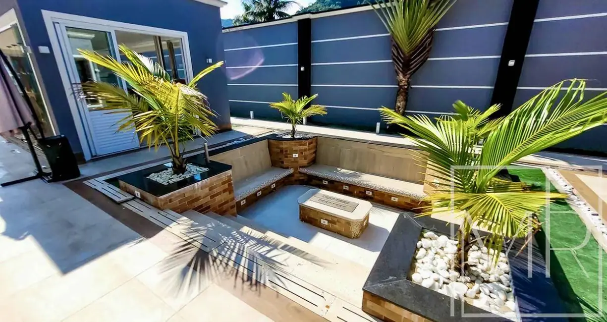 Foto 5 de Casa com 7 quartos à venda, 1500m2 em Ubatuba - SP