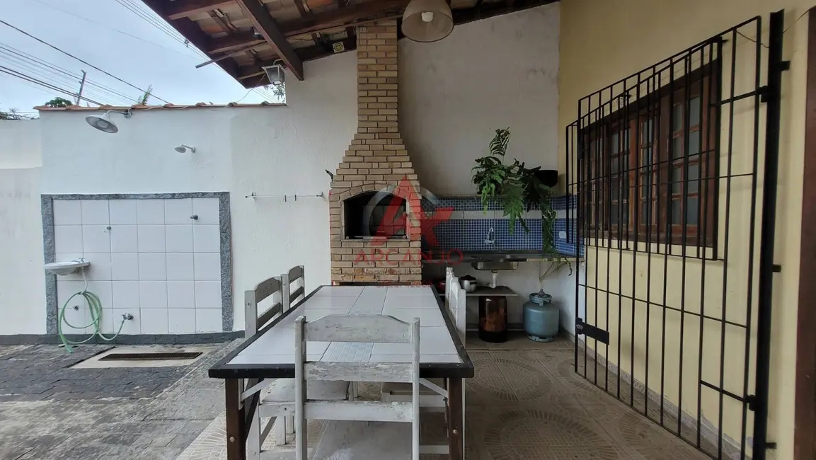 Casa com 3 quartos à venda, 120m2 em Ubatuba - SP - imagem 3 Foto 3 de Casa com 3 quartos à venda, 120m2 em Ubatuba - SP
