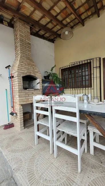 Casa com 3 quartos à venda, 120m2 em Ubatuba - SP - imagem 4 Foto 4 de Casa com 3 quartos à venda, 120m2 em Ubatuba - SP