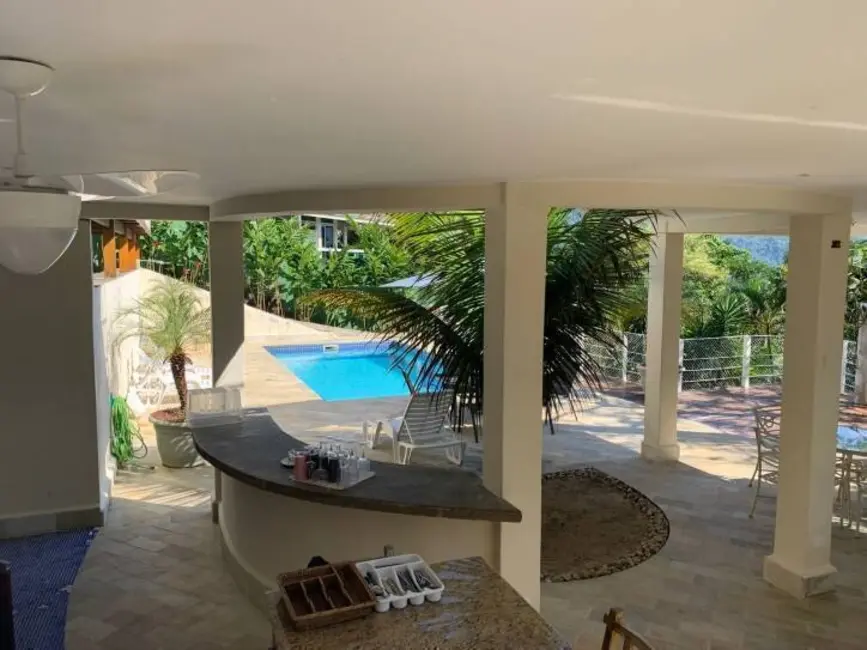 Casa com 3 quartos à venda, 437m2 em Ubatuba - SP - imagem 9 Foto 9 de Casa com 3 quartos à venda, 437m2 em Ubatuba - SP