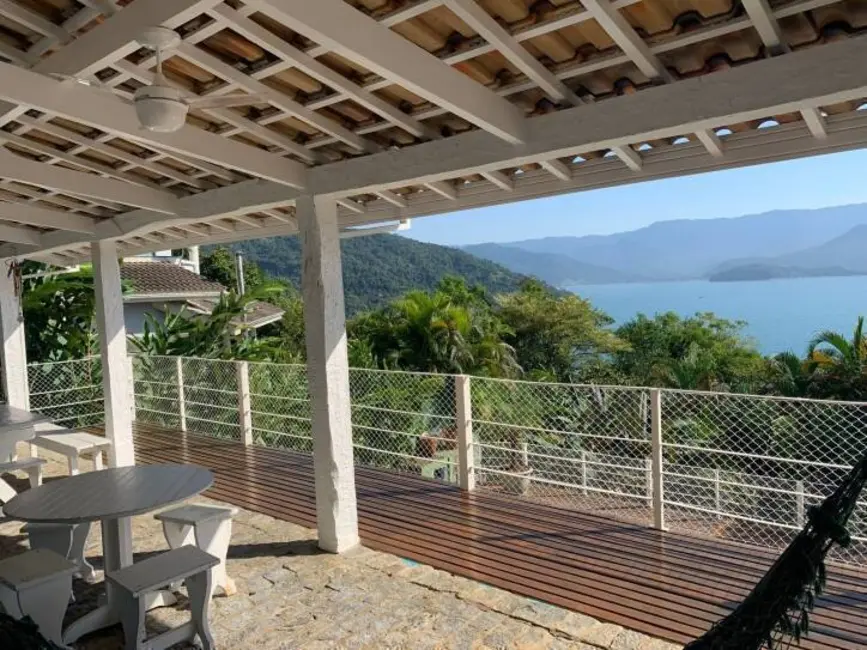 Casa com 3 quartos à venda, 437m2 em Ubatuba - SP - imagem 2 Foto 2 de Casa com 3 quartos à venda, 437m2 em Ubatuba - SP