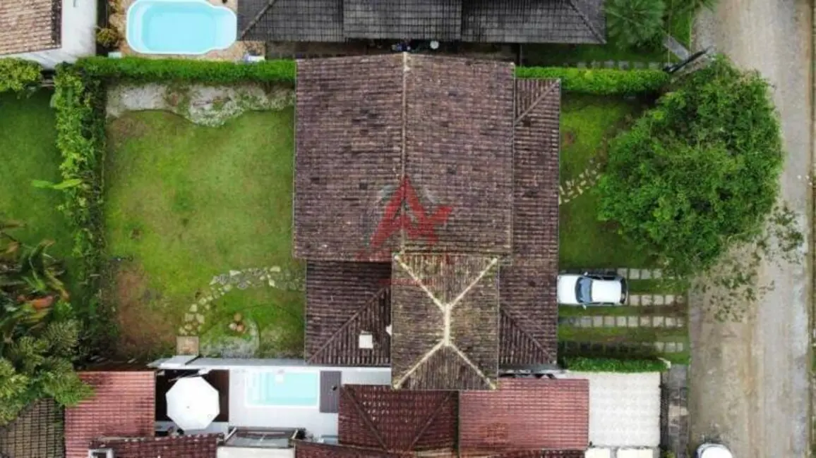 Foto 9 de Casa com 3 quartos à venda, 180m2 em Ubatuba - SP