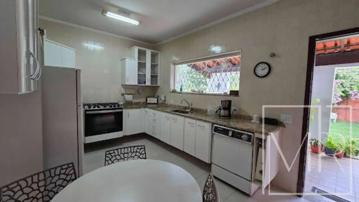 Foto 7 de Casa com 3 quartos à venda, 680m2 em Jardim Floresta, Atibaia - SP