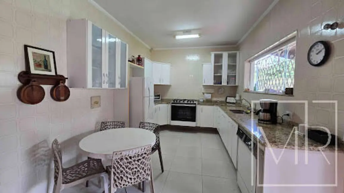 Foto 6 de Casa com 3 quartos à venda, 680m2 em Jardim Floresta, Atibaia - SP