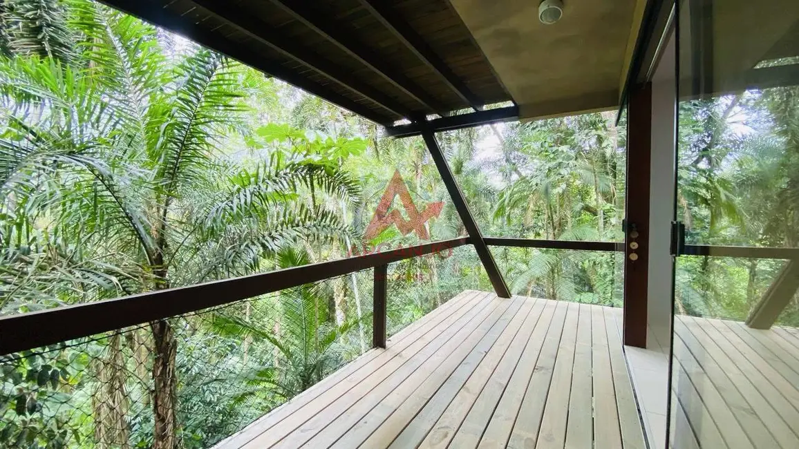 Foto 9 de Casa com 3 quartos à venda, 180m2 em Ubatuba - SP