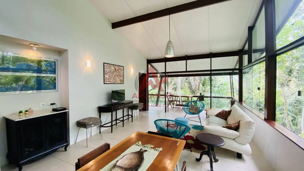 Foto 3 de Casa com 3 quartos à venda, 180m2 em Ubatuba - SP