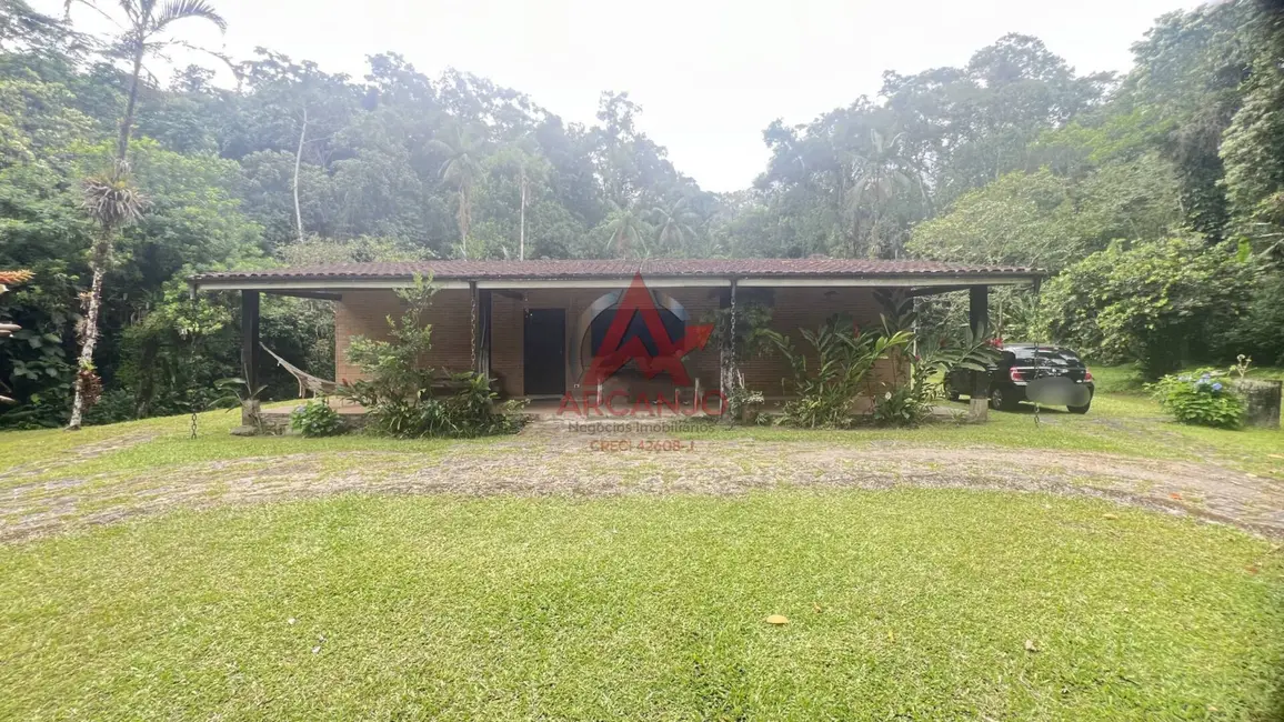 Chácara com 3 quartos à venda, 700m2 em Ubatuba - SP - imagem 3 Foto 3 de Chácara com 3 quartos à venda, 700m2 em Ubatuba - SP