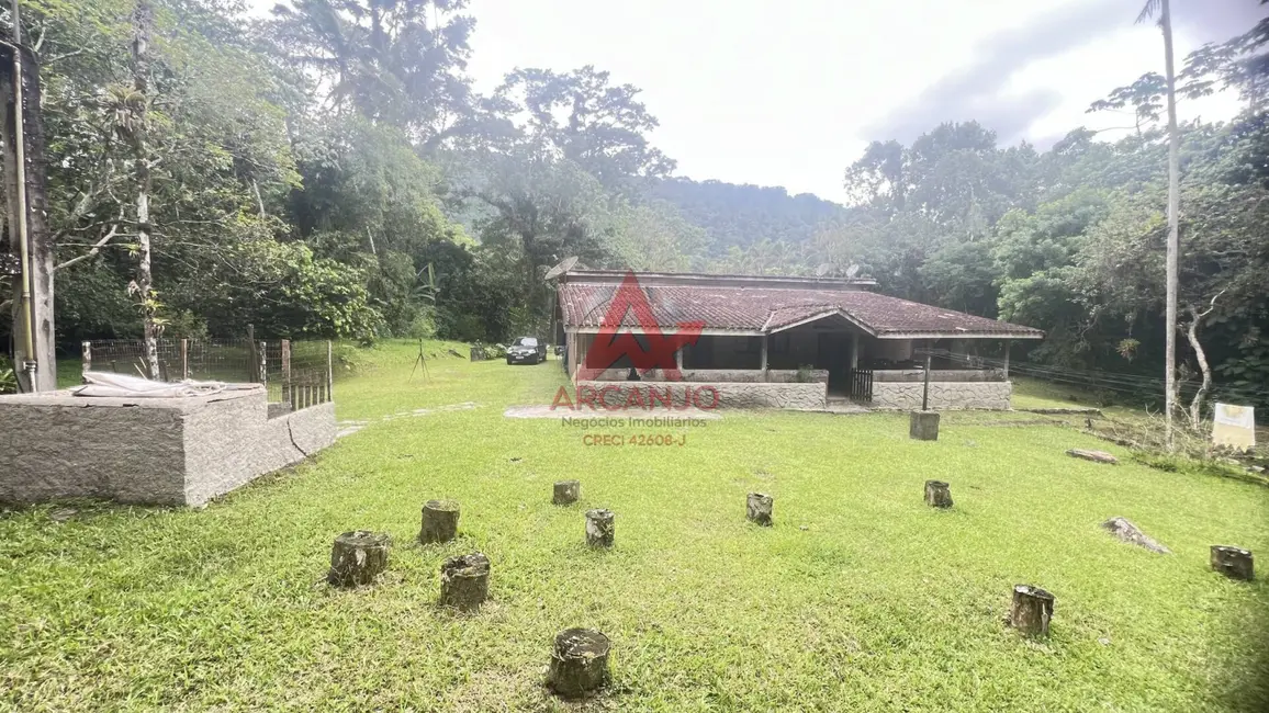 Chácara com 3 quartos à venda, 700m2 em Ubatuba - SP - imagem 4 Foto 4 de Chácara com 3 quartos à venda, 700m2 em Ubatuba - SP