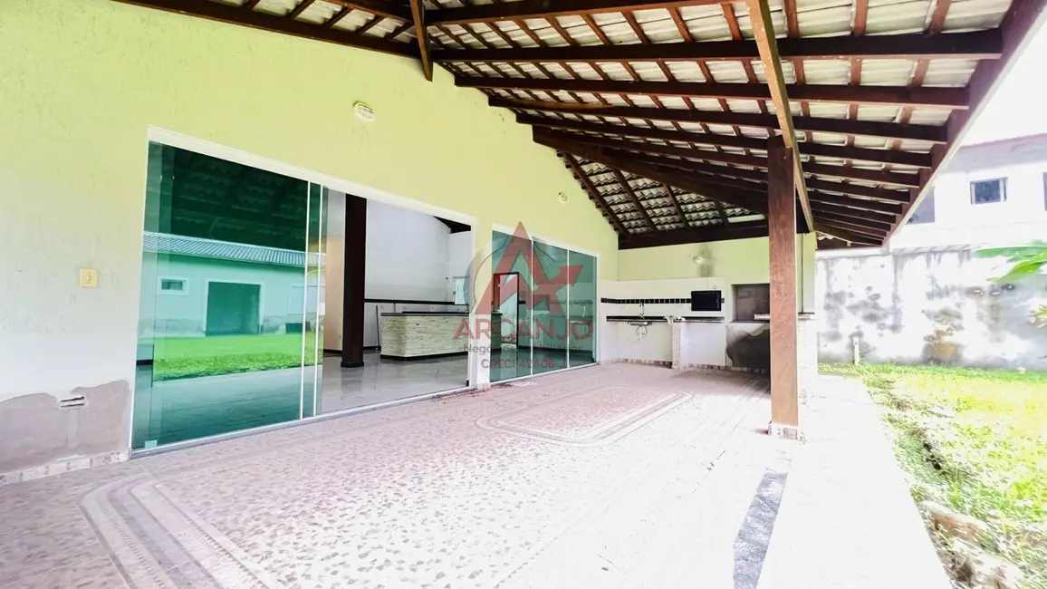 Foto 1 de Casa de Condomínio com 3 quartos à venda, 200m2 em Ubatuba - SP