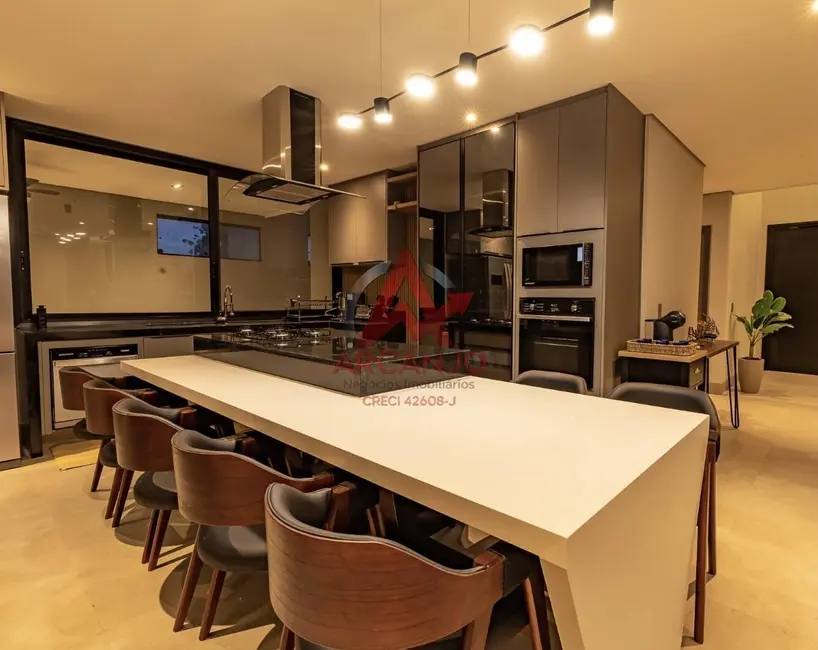 Foto 9 de Casa com 5 quartos à venda, 300m2 em Ubatuba - SP