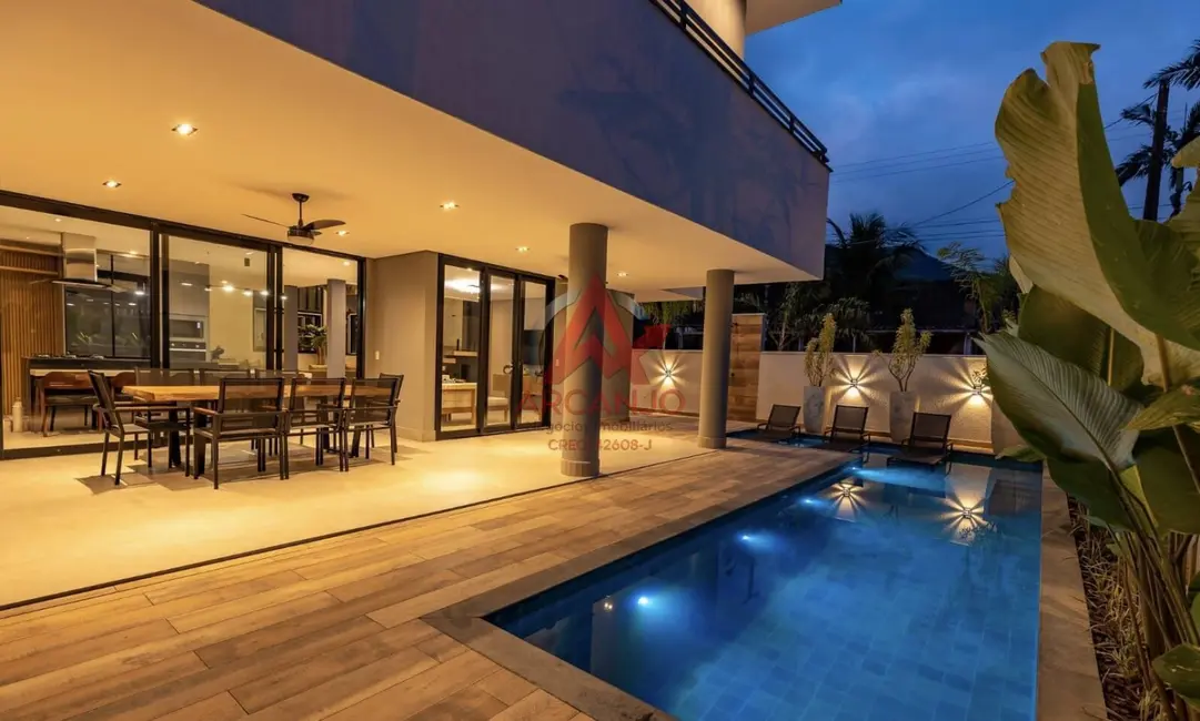 Foto 5 de Casa com 5 quartos à venda, 300m2 em Ubatuba - SP