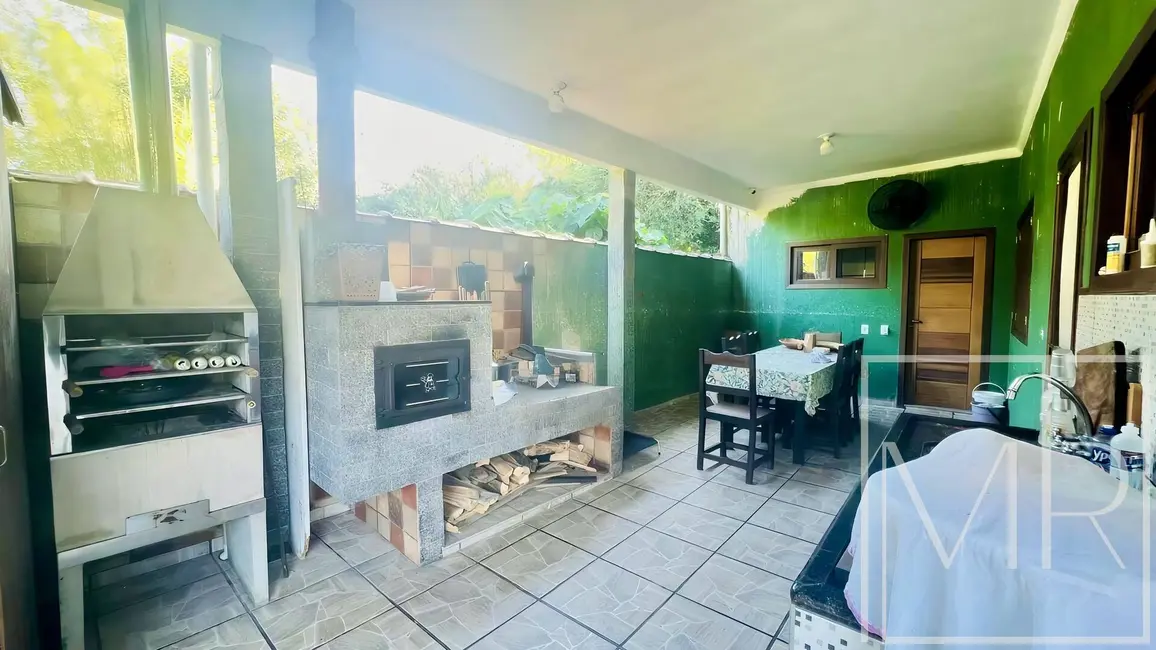 Foto 9 de Casa com 5 quartos à venda, 420m2 em Ubatuba - SP