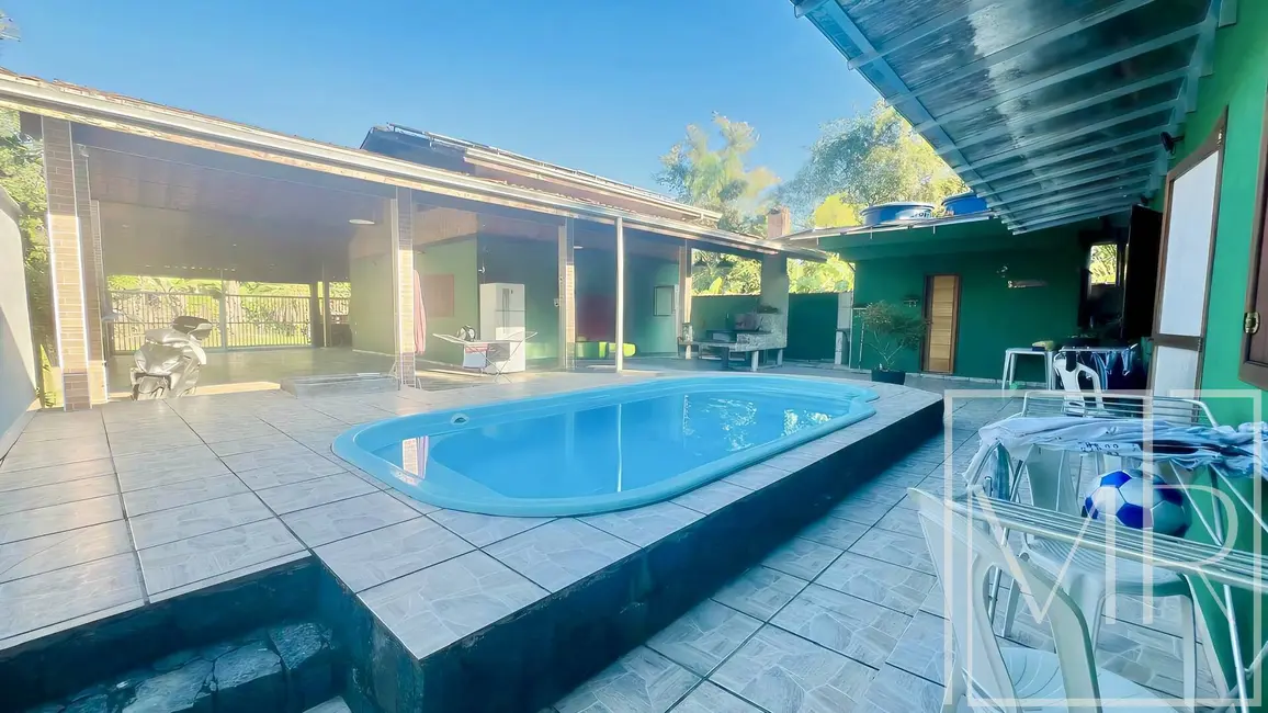 Foto 1 de Casa com 5 quartos à venda, 420m2 em Ubatuba - SP