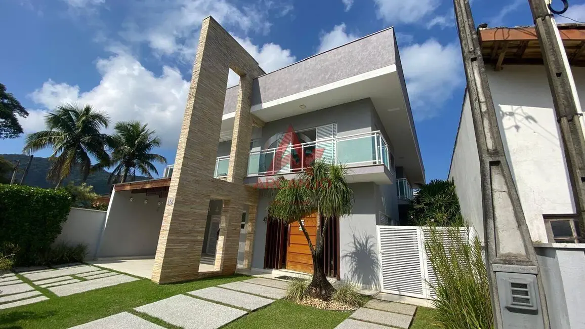 Foto 2 de Casa com 5 quartos à venda, 283m2 em Ubatuba - SP