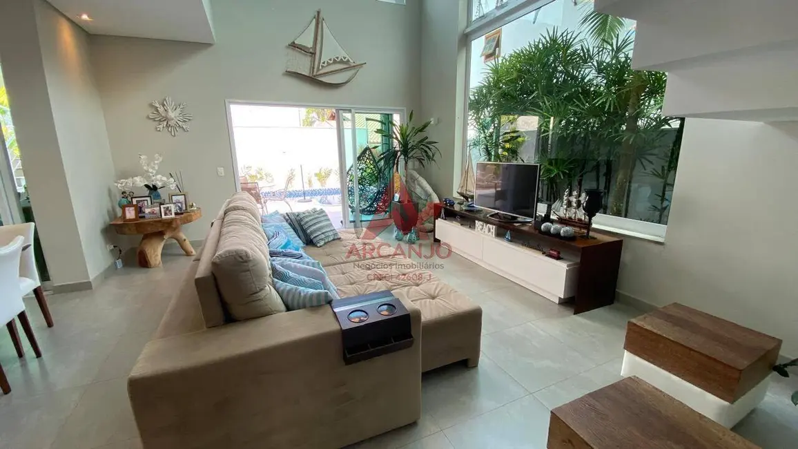 Foto 5 de Casa com 5 quartos à venda, 283m2 em Ubatuba - SP