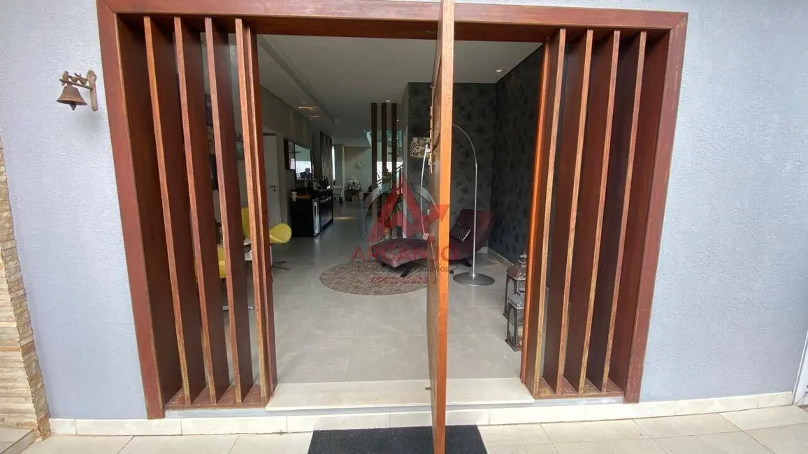 Foto 3 de Casa com 5 quartos à venda, 283m2 em Ubatuba - SP