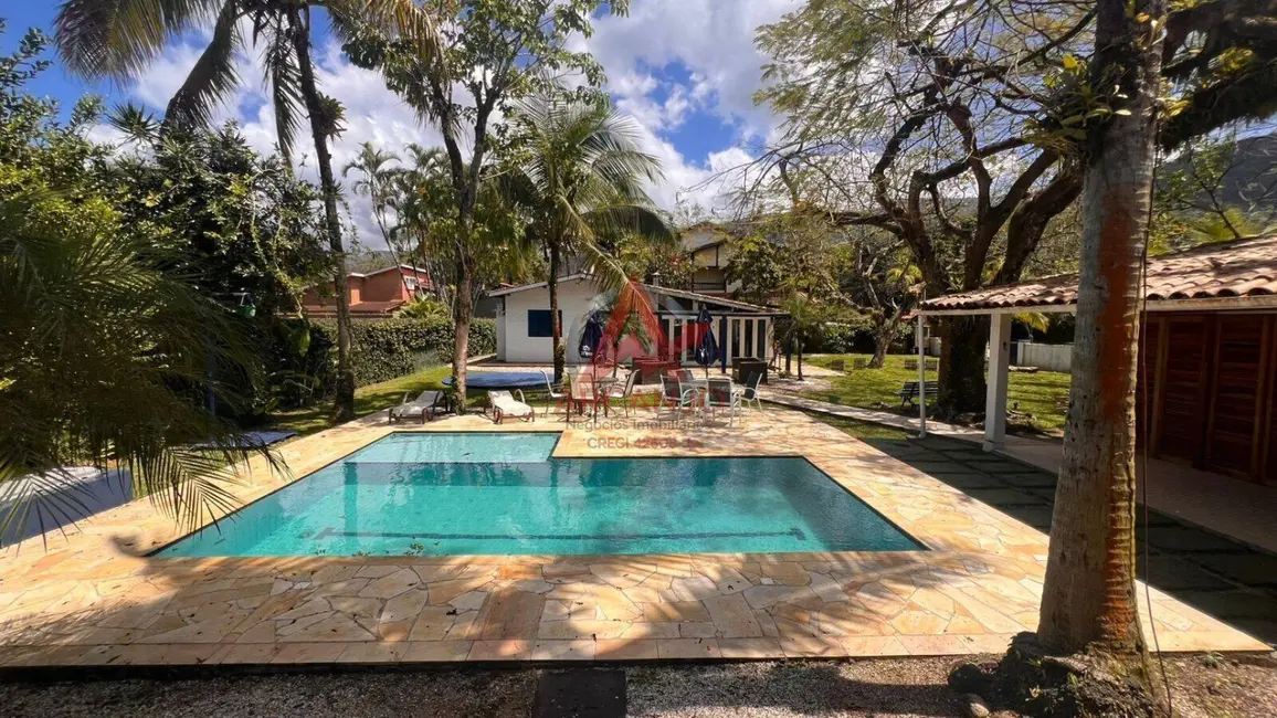Foto 1 de Casa com 5 quartos à venda, 1000m2 em Ubatuba - SP