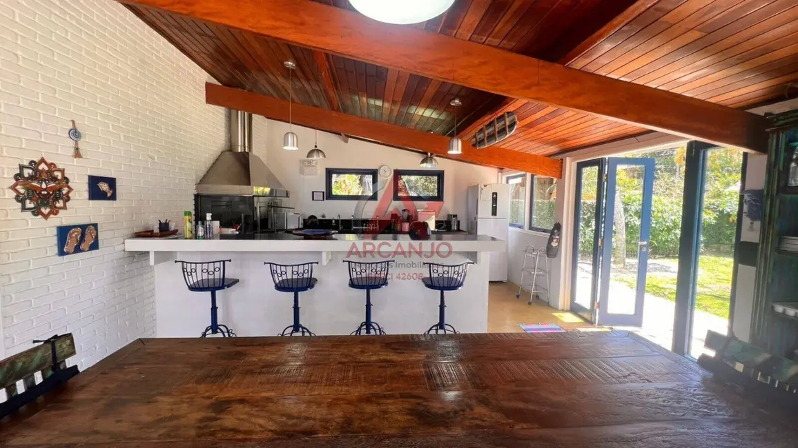 Foto 4 de Casa com 5 quartos à venda, 1000m2 em Ubatuba - SP