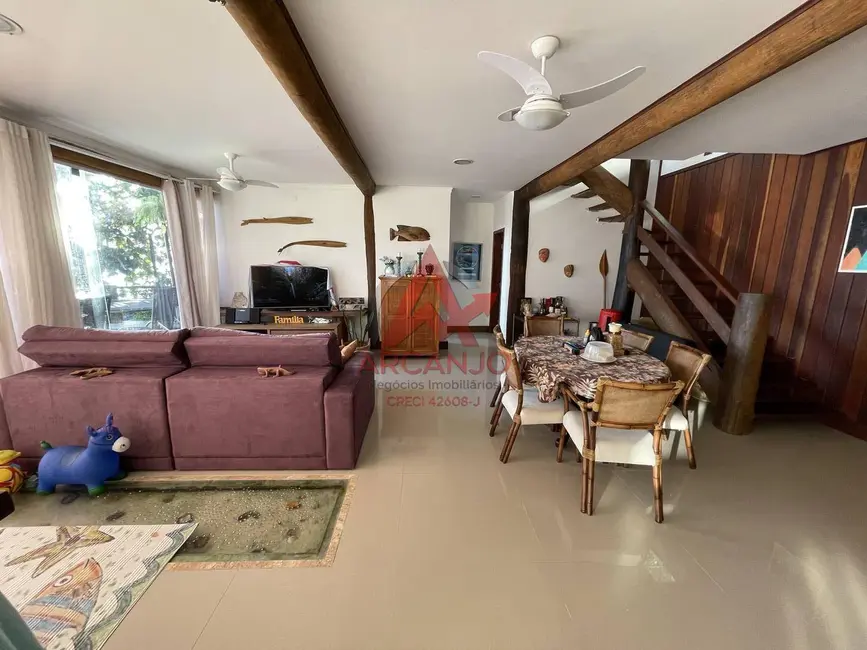 Foto 6 de Casa com 3 quartos à venda, 267m2 em Ubatuba - SP