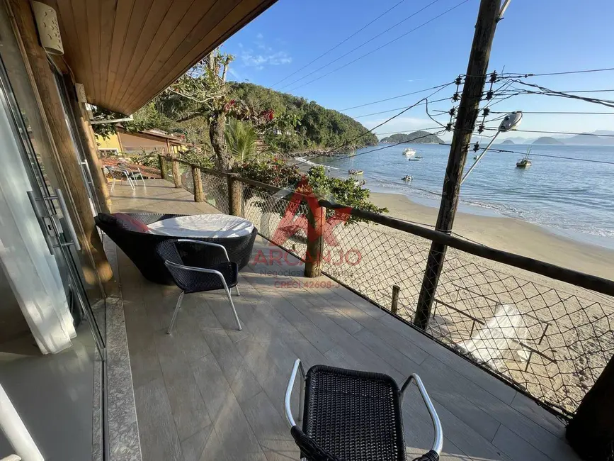 Foto 4 de Casa com 3 quartos à venda, 267m2 em Ubatuba - SP