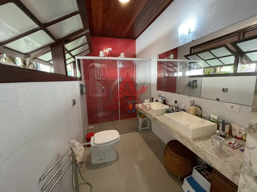 Foto 5 de Casa com 3 quartos à venda, 267m2 em Ubatuba - SP