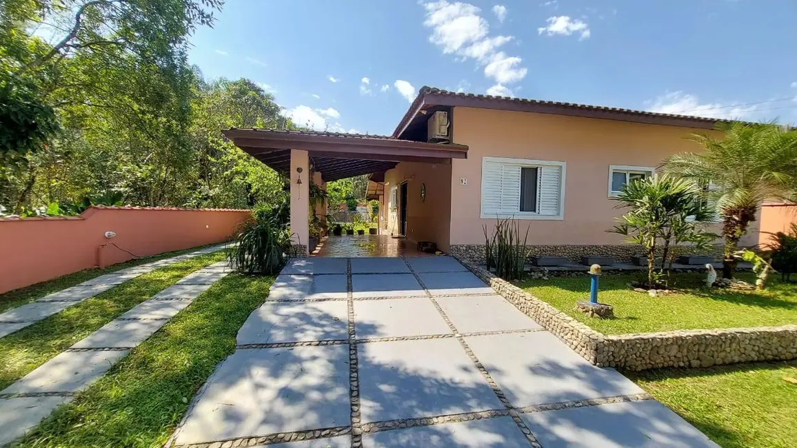 Foto 3 de Casa de Condomínio com 3 quartos à venda, 148m2 em Ubatuba - SP