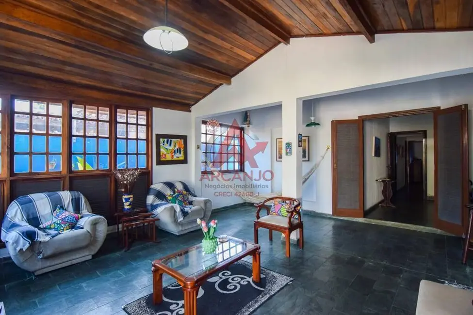 Foto 9 de Casa com 7 quartos à venda, 202m2 em Ubatuba - SP