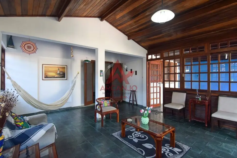 Foto 4 de Casa com 7 quartos à venda, 202m2 em Ubatuba - SP
