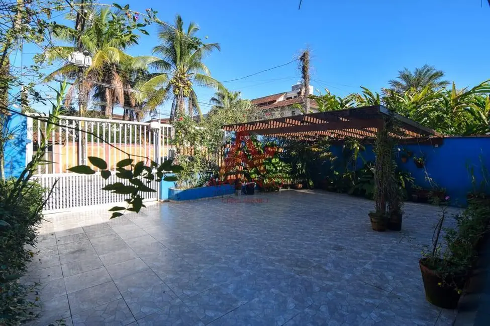 Foto 5 de Casa com 7 quartos à venda, 202m2 em Ubatuba - SP