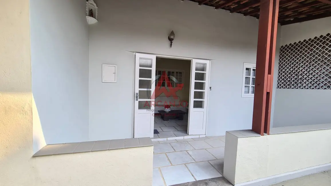 Casa com 4 quartos à venda, 180m2 em Centro, Ubatuba - SP - imagem 2 Foto 2 de Casa com 4 quartos à venda, 180m2 em Centro, Ubatuba - SP