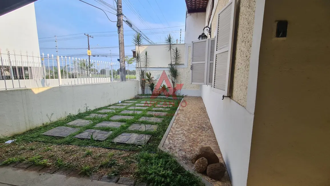 Casa com 4 quartos à venda, 180m2 em Centro, Ubatuba - SP - imagem 1 Foto 1 de Casa com 4 quartos à venda, 180m2 em Centro, Ubatuba - SP