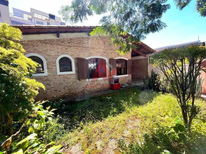 Foto 3 de Casa com 5 quartos à venda, 206m2 em Ubatuba - SP