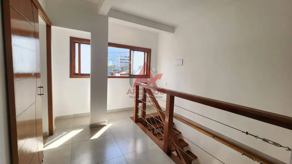 Foto 7 de Casa com 6 quartos à venda, 200m2 em Ubatuba - SP