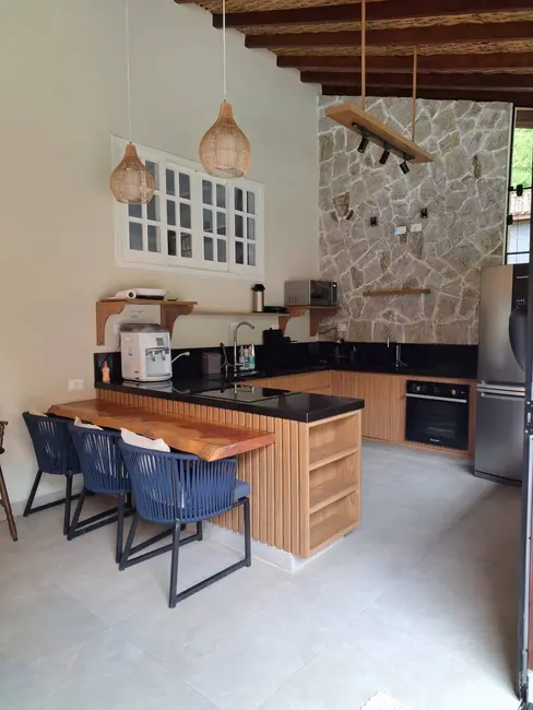 Foto 9 de Casa com 5 quartos à venda, 250m2 em Ubatuba - SP
