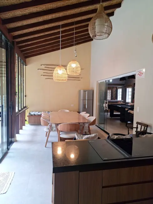 Foto 4 de Casa com 5 quartos à venda, 250m2 em Ubatuba - SP