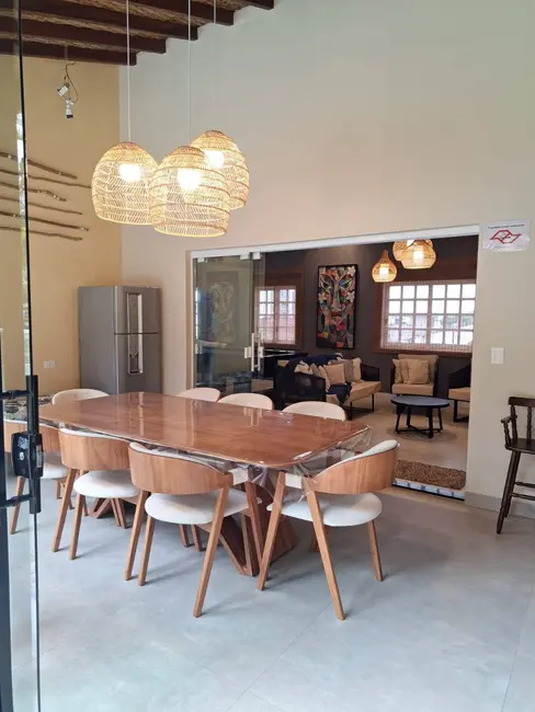 Foto 2 de Casa com 5 quartos à venda, 250m2 em Ubatuba - SP