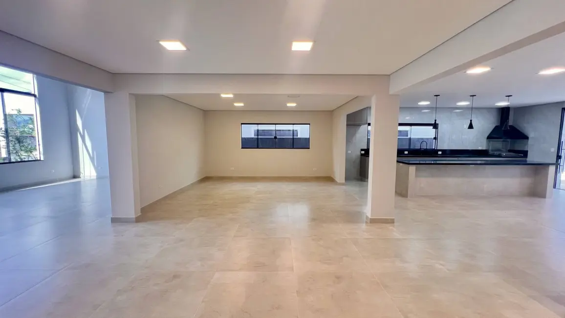 Foto 8 de Casa com 3 quartos à venda, 300m2 em Ubatuba - SP