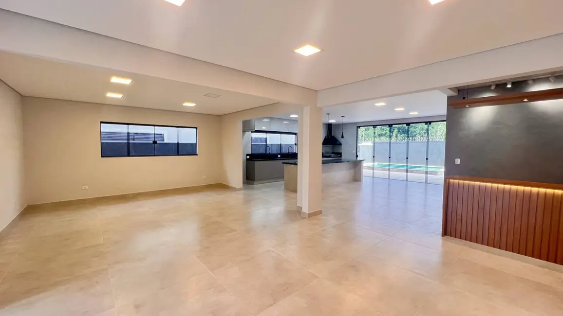 Foto 9 de Casa com 3 quartos à venda, 300m2 em Ubatuba - SP
