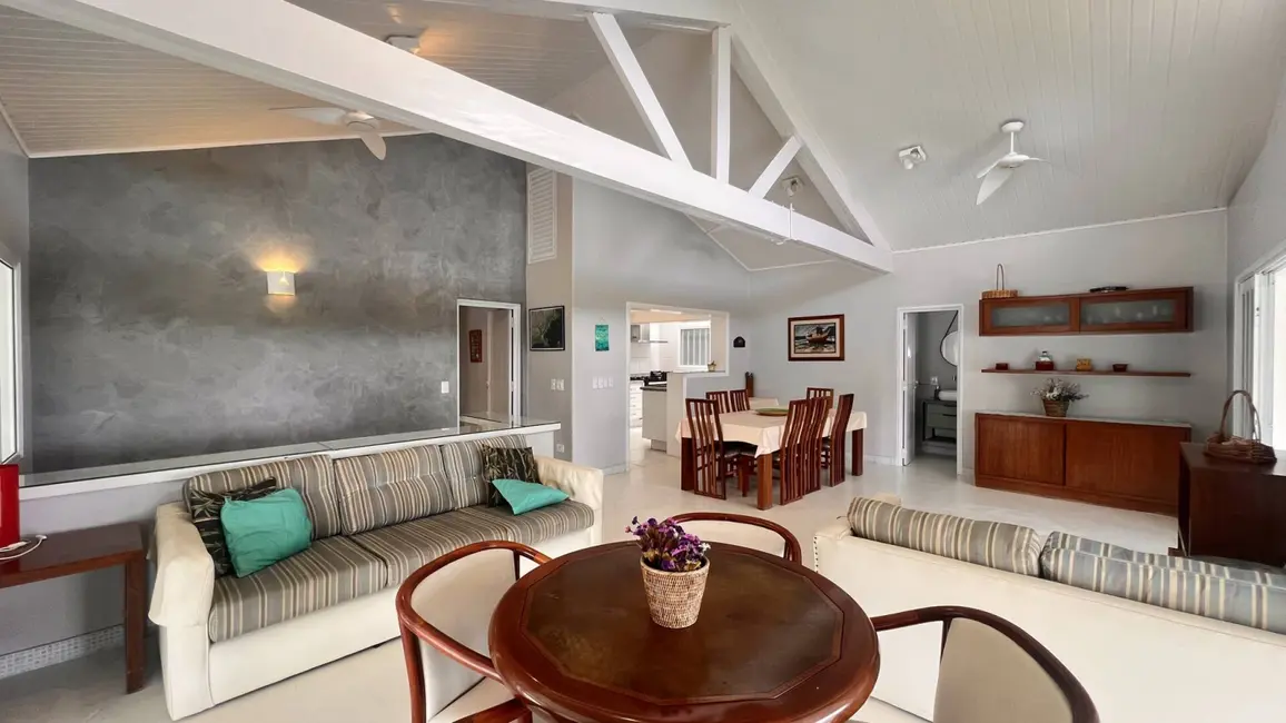 Foto 7 de Casa com 4 quartos à venda, 370m2 em Ubatuba - SP
