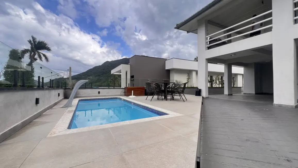 Foto 4 de Casa com 4 quartos à venda, 370m2 em Ubatuba - SP