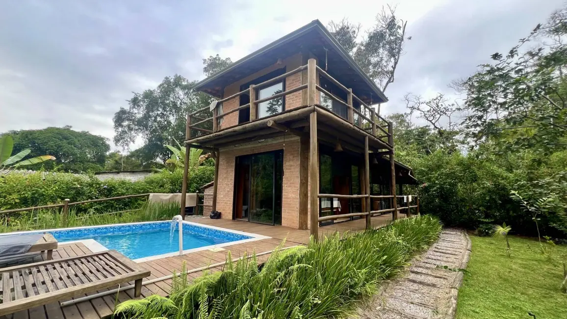 Foto 1 de Casa com 2 quartos à venda, 200m2 em Ubatuba - SP