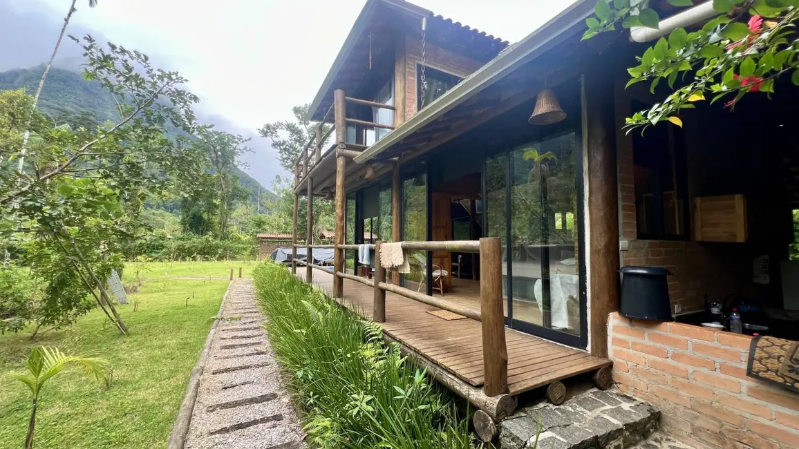 Foto 4 de Casa com 2 quartos à venda, 200m2 em Ubatuba - SP