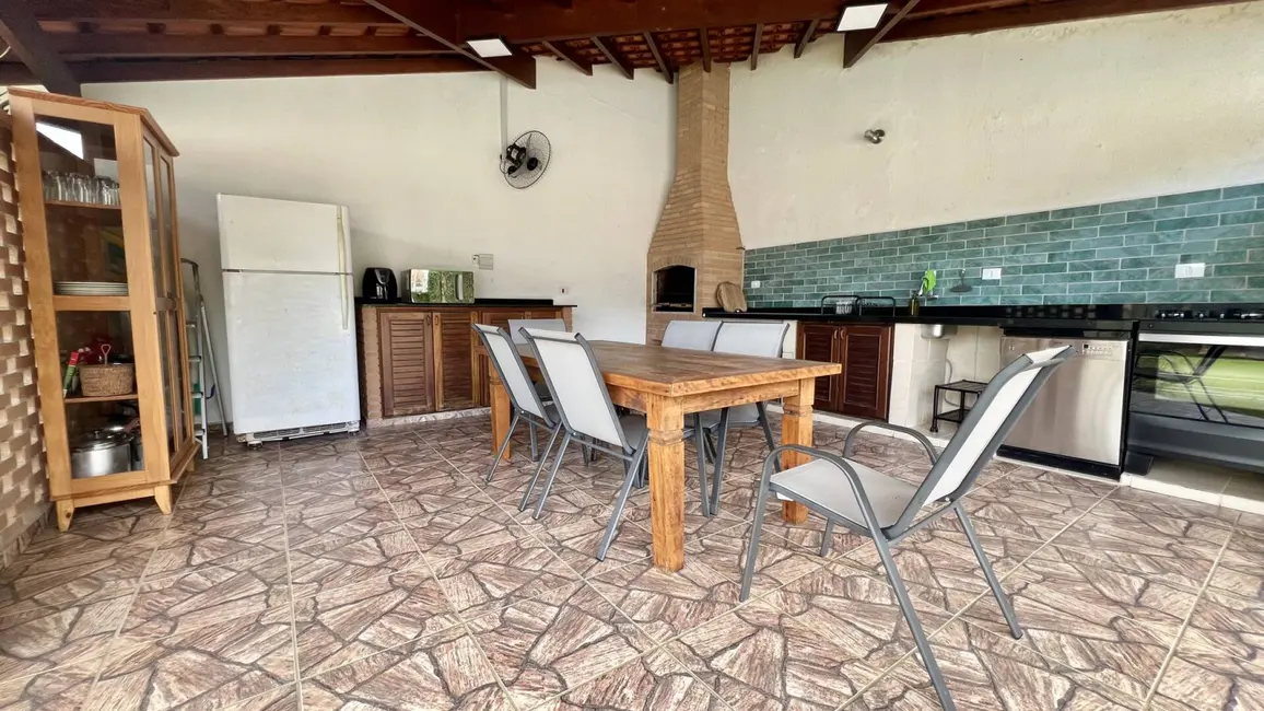 Foto 9 de Casa com 4 quartos à venda, 170m2 em Ubatuba - SP