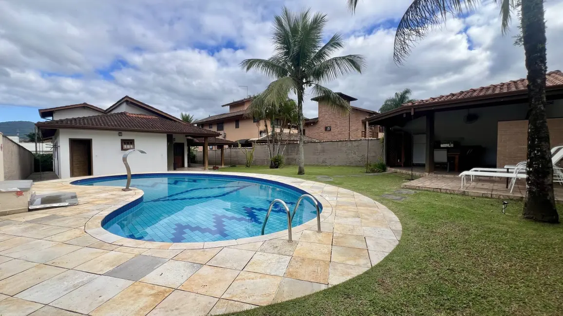 Foto 6 de Casa com 4 quartos à venda, 170m2 em Ubatuba - SP