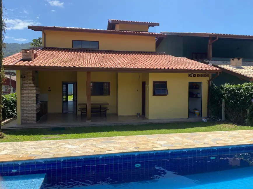 Foto 1 de Casa com 3 quartos à venda, 360m2 em Ubatuba - SP