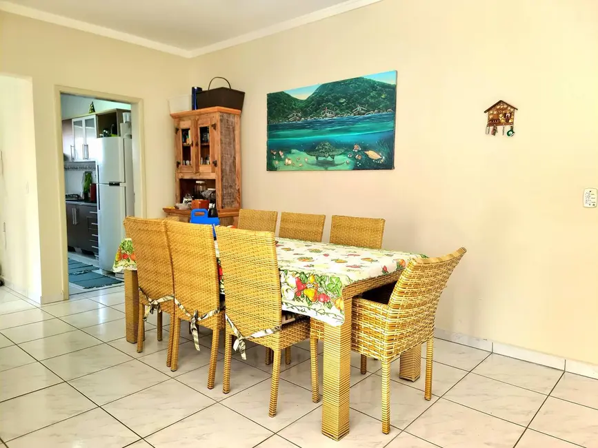 Foto 5 de Apartamento com 3 quartos à venda, 90m2 em Ubatuba - SP