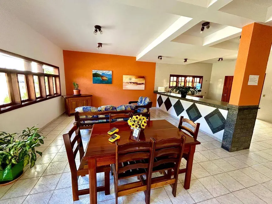 Foto 4 de Casa com 8 quartos à venda, 430m2 em Ubatuba - SP