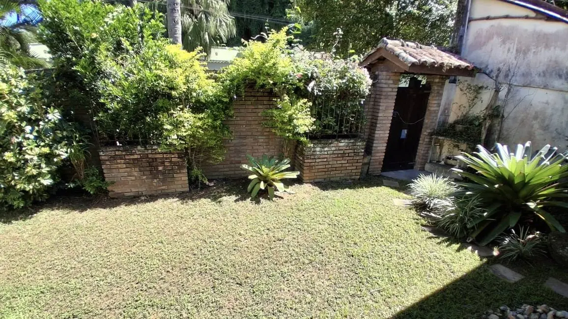 Foto 5 de Casa com 3 quartos à venda, 324m2 em Ubatuba - SP